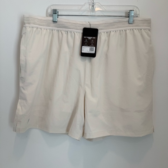 NWT Fabletics The 5” Fundamental Short (Lined) XXL - Picture 2 of 9